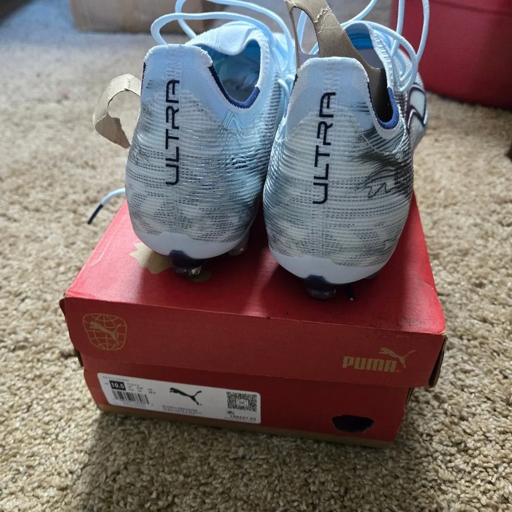 Puma Ultra 5 Pro FG/AG Men 10.5 Icy Blue new in box Soccer Cleats 108697-03